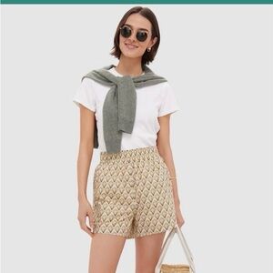 Tuckernuck Hyacinth House XL beige trellis jasmine shorts